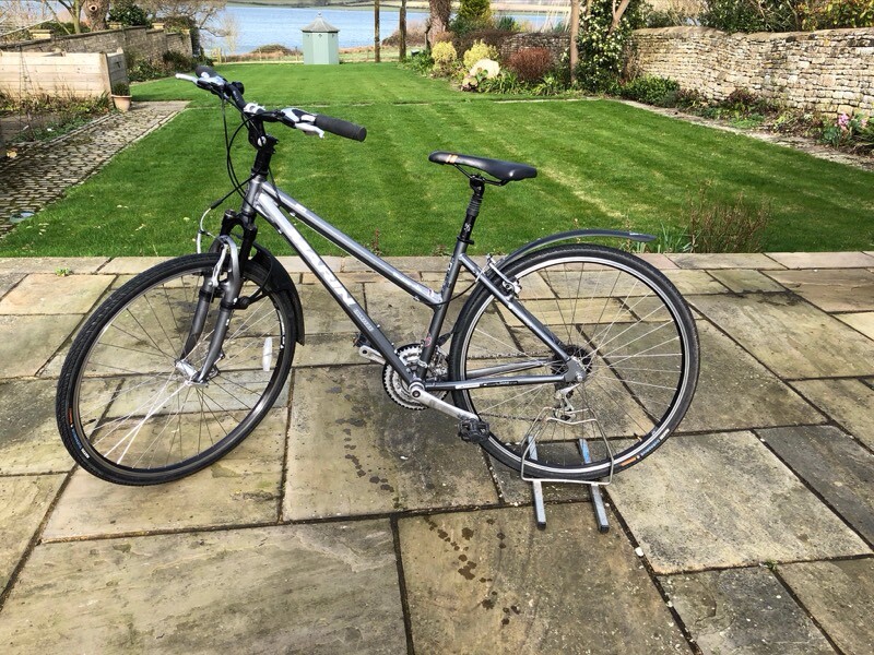 women's hybrid bike 15 inch frame